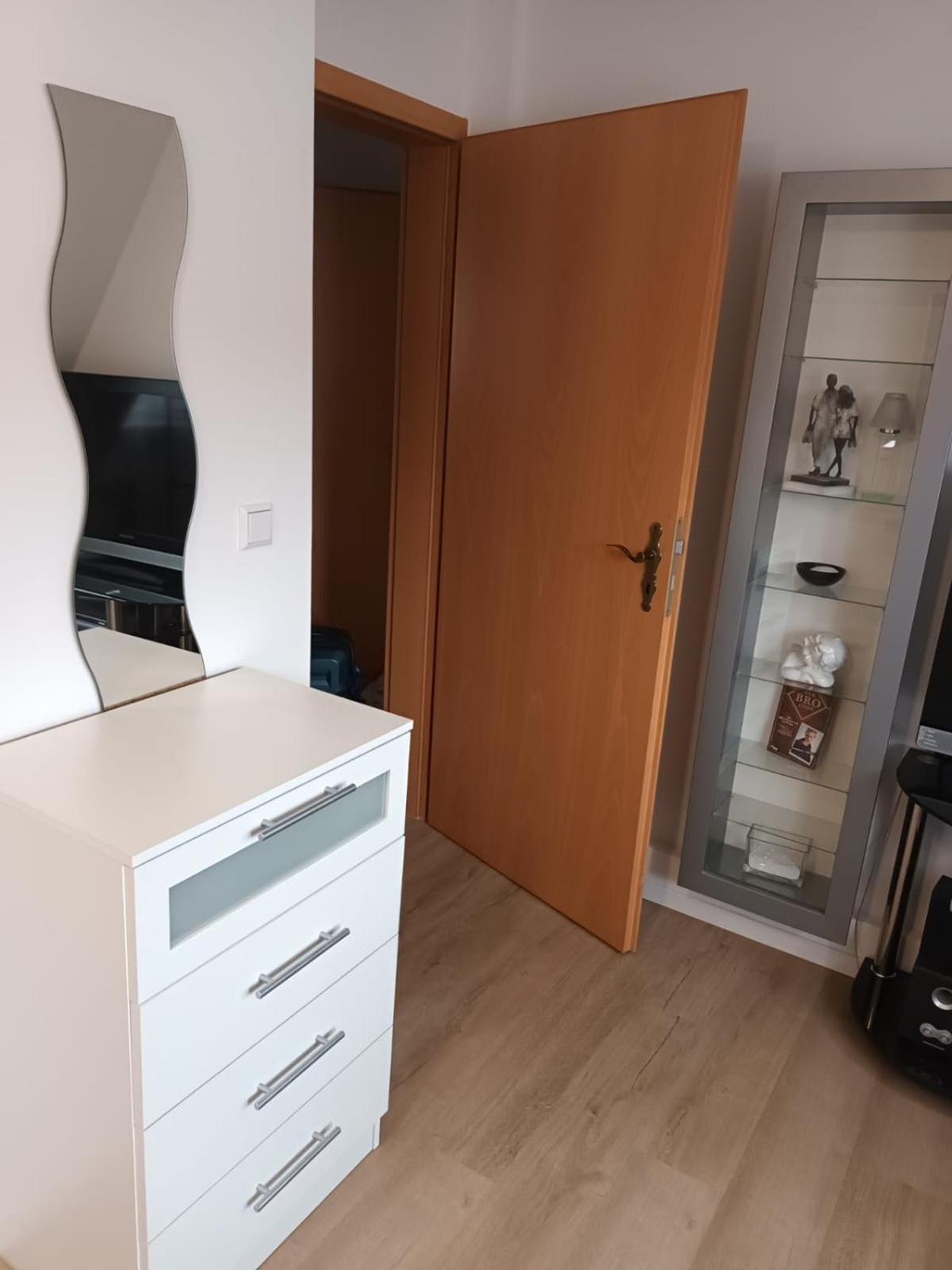 And Fair In - Messe - Apartment *